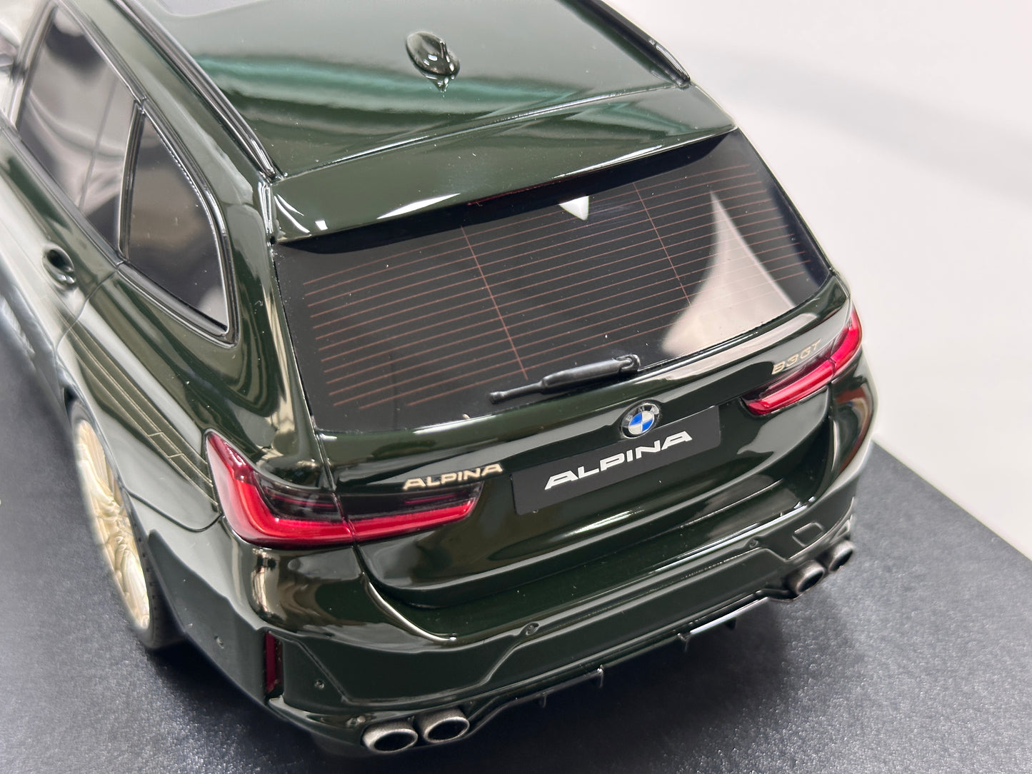 GT Spirit 1/18 BMW Alpina B3 GT Touring Green GT549