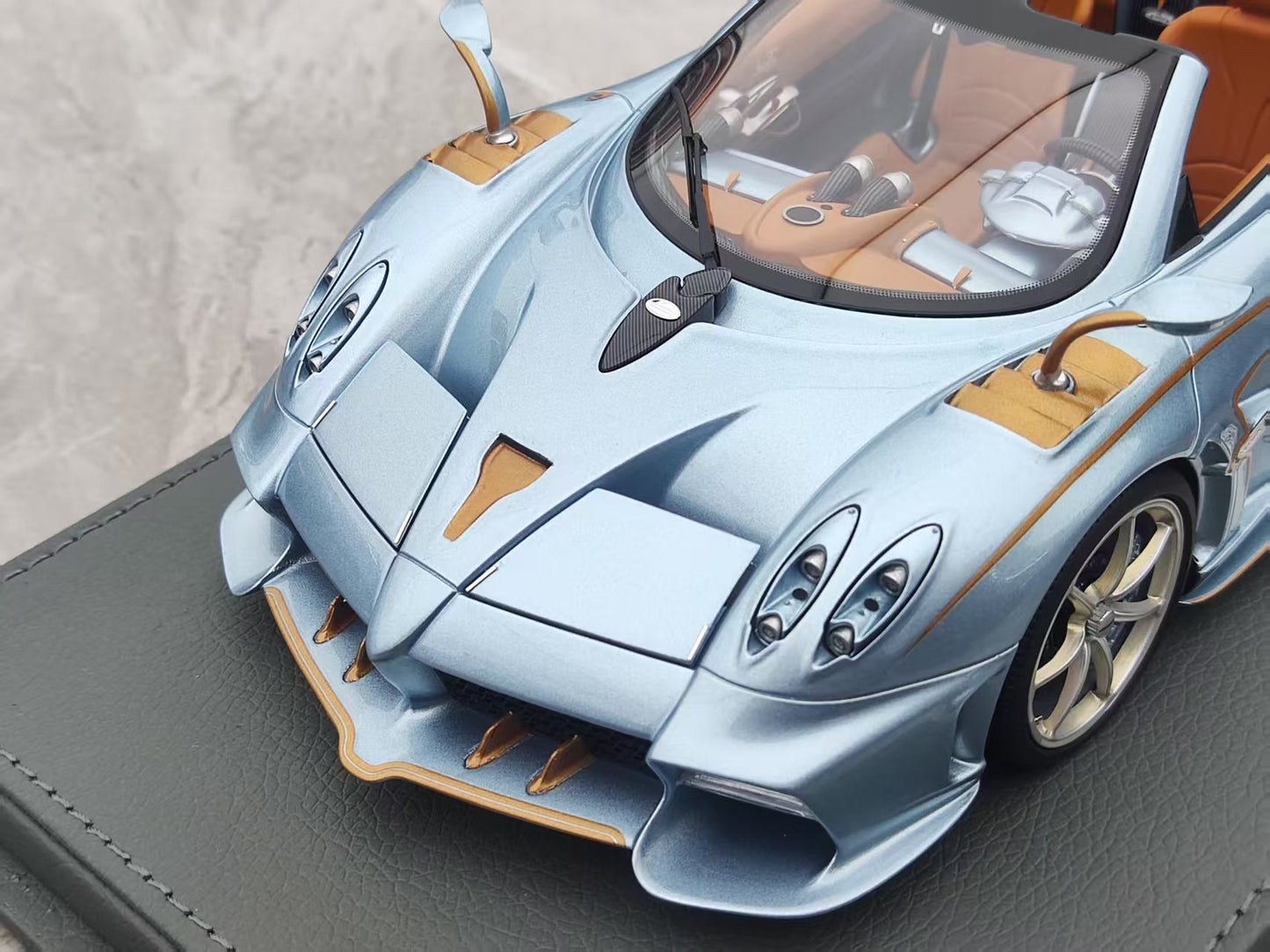 BBR 1/18 Pagani Imola Roadster Light Blue P18250E