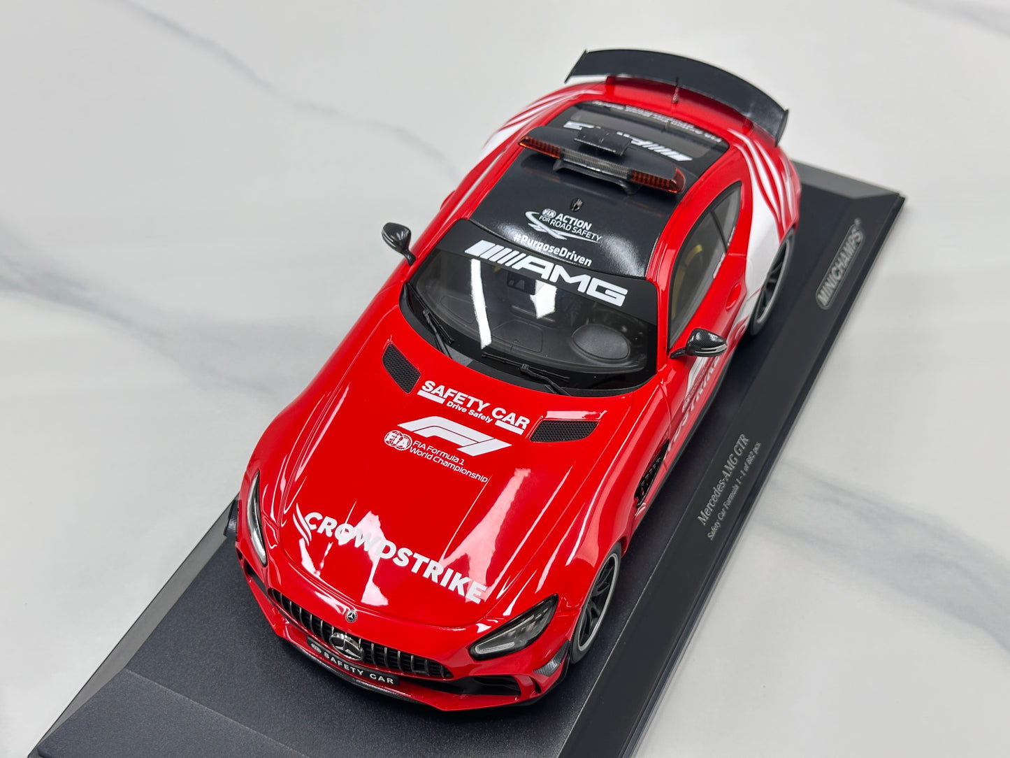 MINICHAMPS 1/18 Mercedes-AMG GT-R F1 Safety Car 2021 Red Livery 155036095