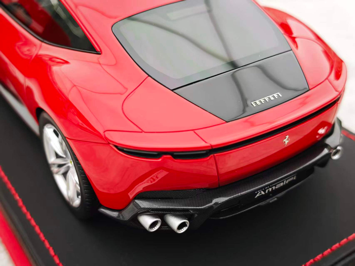 MR 1/18 Ferrari Amalfi FE046E