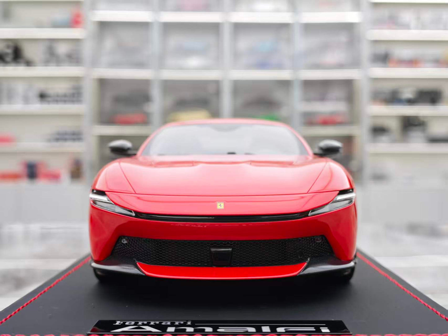 MR 1/18 Ferrari Amalfi FE046E