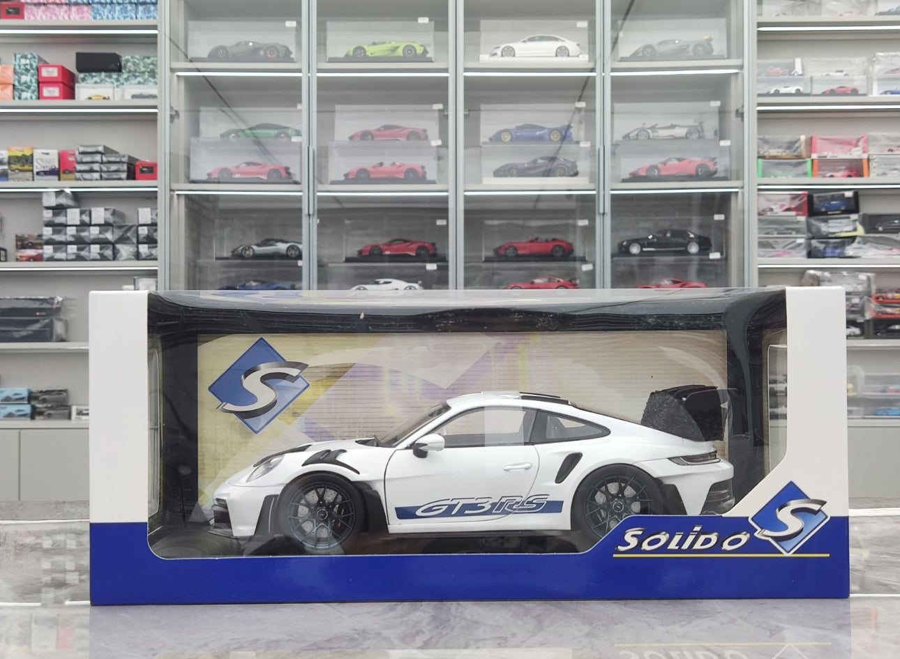 solido 1/18 Porsche 911 GT3RS White Simulated Car Model S1812102