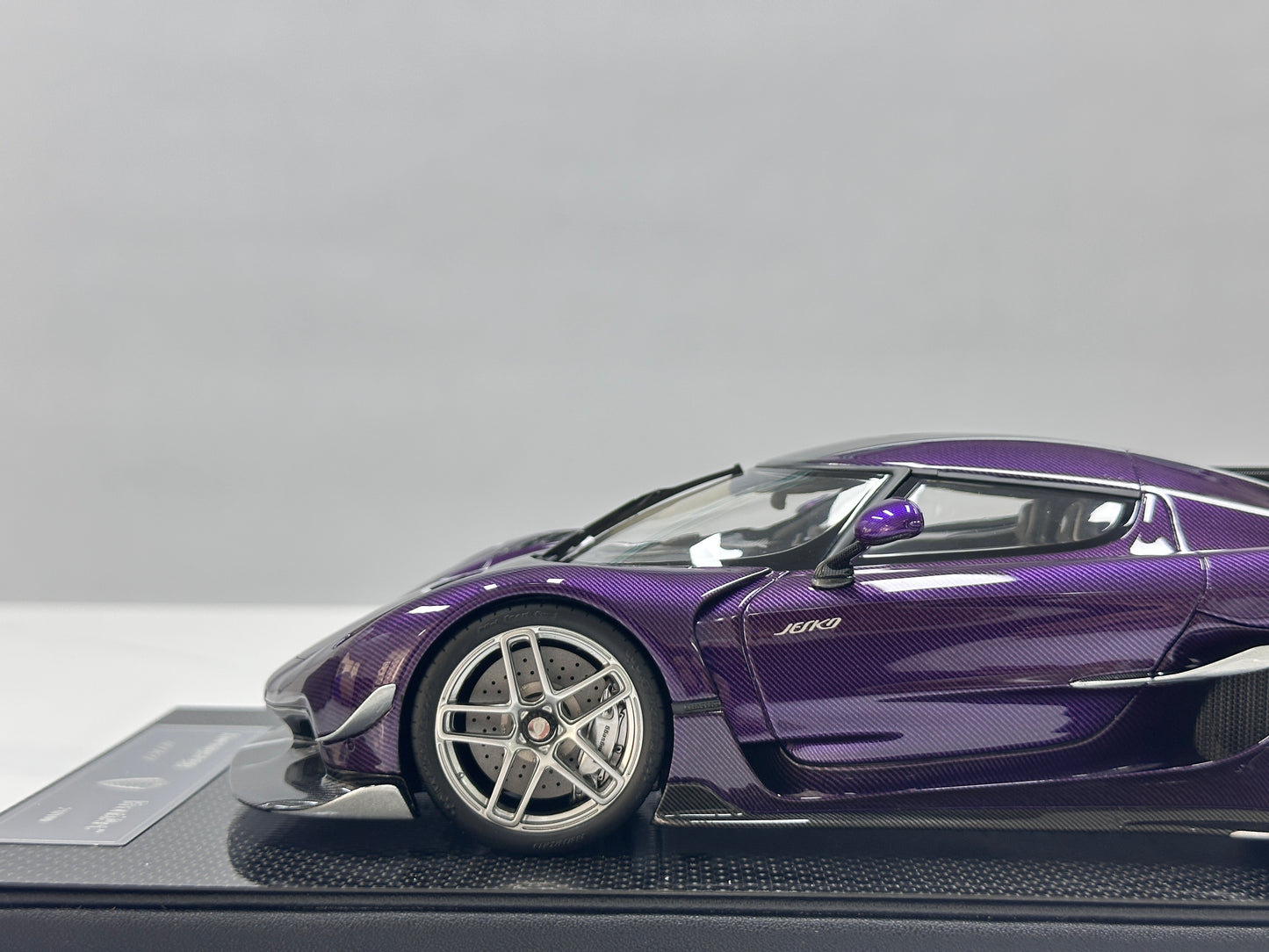 FRONTIART 1/18 Koenigsegg Jesko Carbon Purple FA199