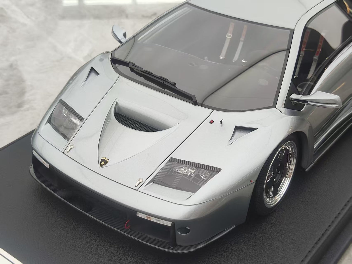 GL 1/12 Lamborghini Diablo GT Metallic Gray Model Car JS-GL006