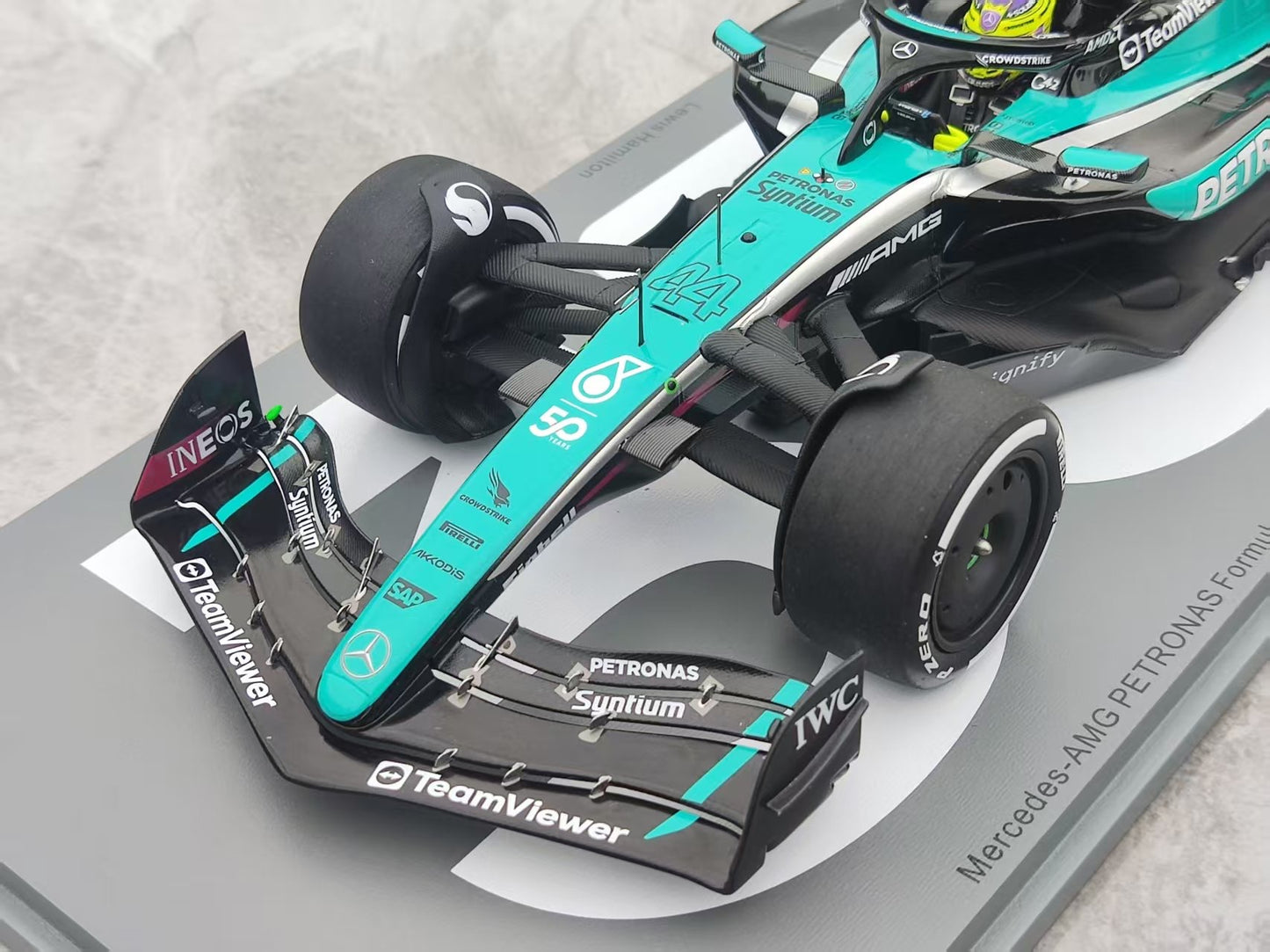 SPARK 1/18 Mercedes AMG F1 W15 2024 Singapore Grand Prix #44 Blue Livery 18S667