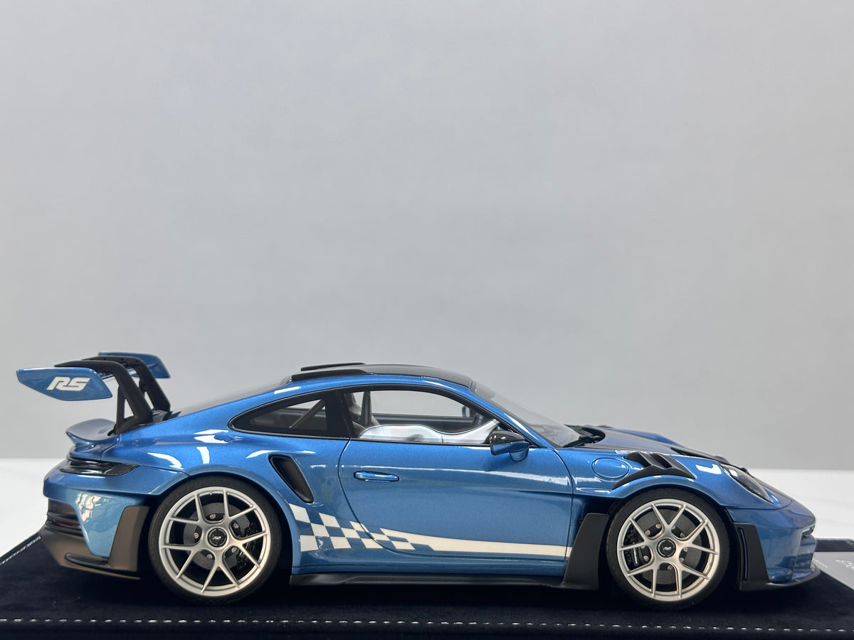 HH Model 1/18 Porsche 992 GT3 RS Gentian Blue (HH733)