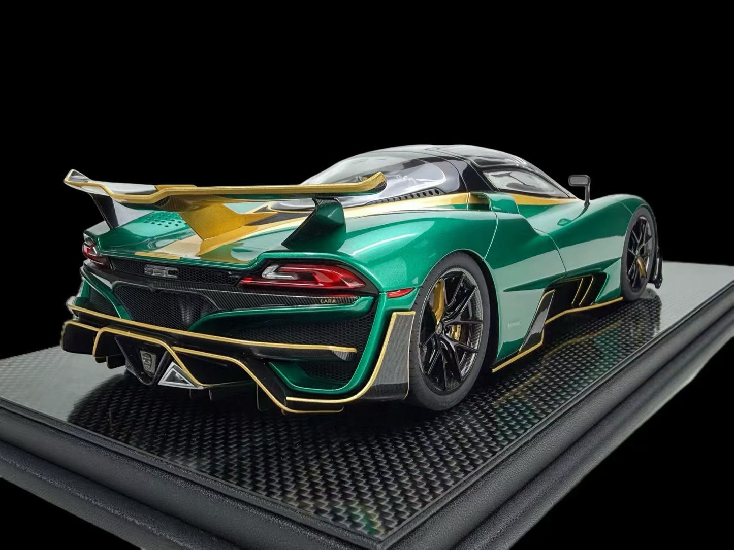Frontiart 1/18 SSC Tuatara Striker – Green