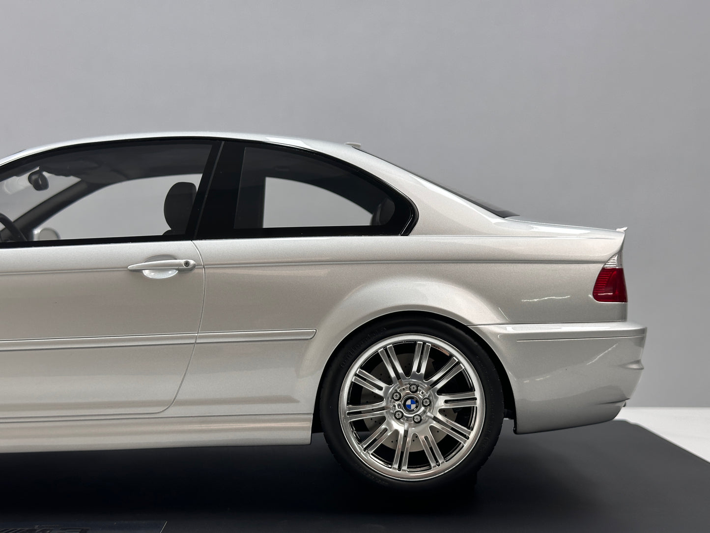 GT Spirit 1/8 BMW M3 E46 Silver GTS801501