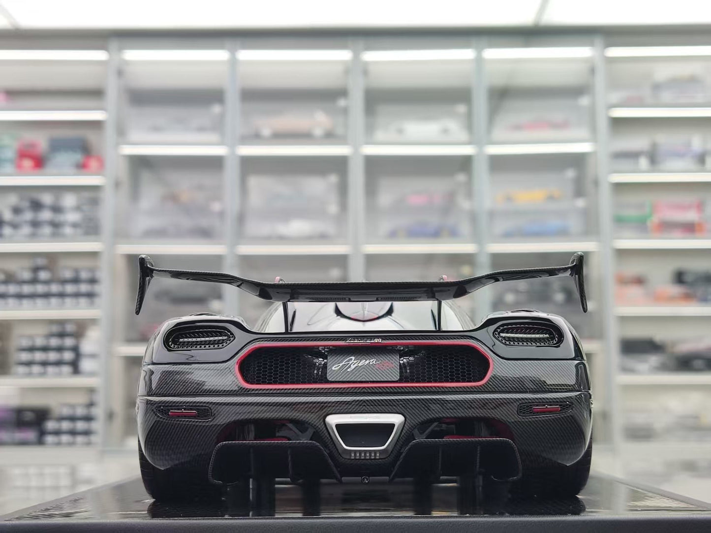VMB 1/18 Koenigsegg Agera RSR Metallic Black VMB056