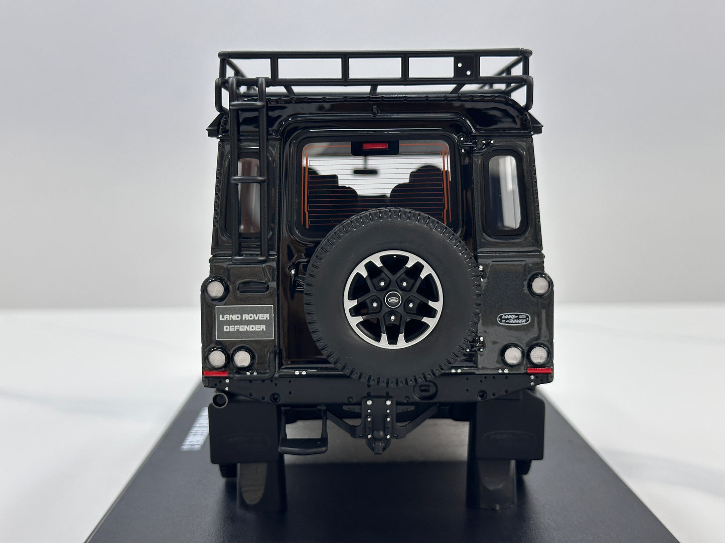 GT Spirit 1/18 Land Rover Defender 110 SW Adventure Edition - Grey (GT968)