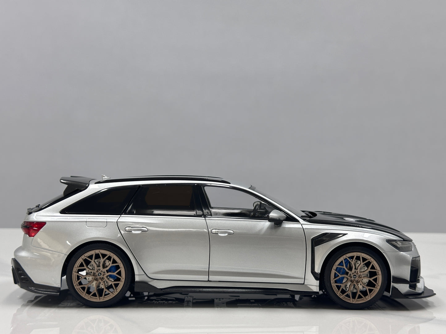KILO Works 1/18 Audi Darwin RS6 Foil Silver KW022
