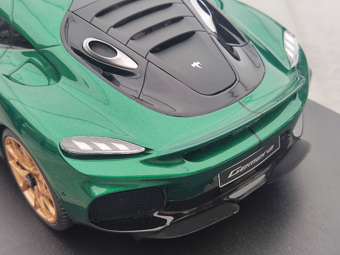 GT Spirit 1/18 Koenigsegg GEMERA RACING Verda Simulada Modelaŭto GT888