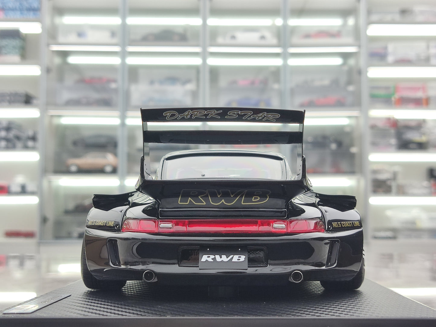 Ignition Model 1/18 Porsche RWB 993 Black IG3625