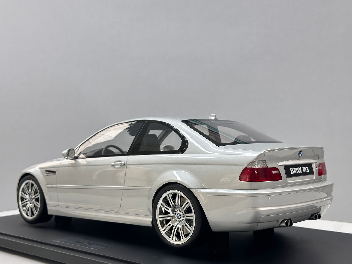 GT Spirit 1/8 BMW M3 E46 Silver GTS801501