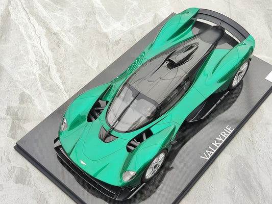 FRONTIART 1/8 Aston Martin Valkyire, British Green FA186