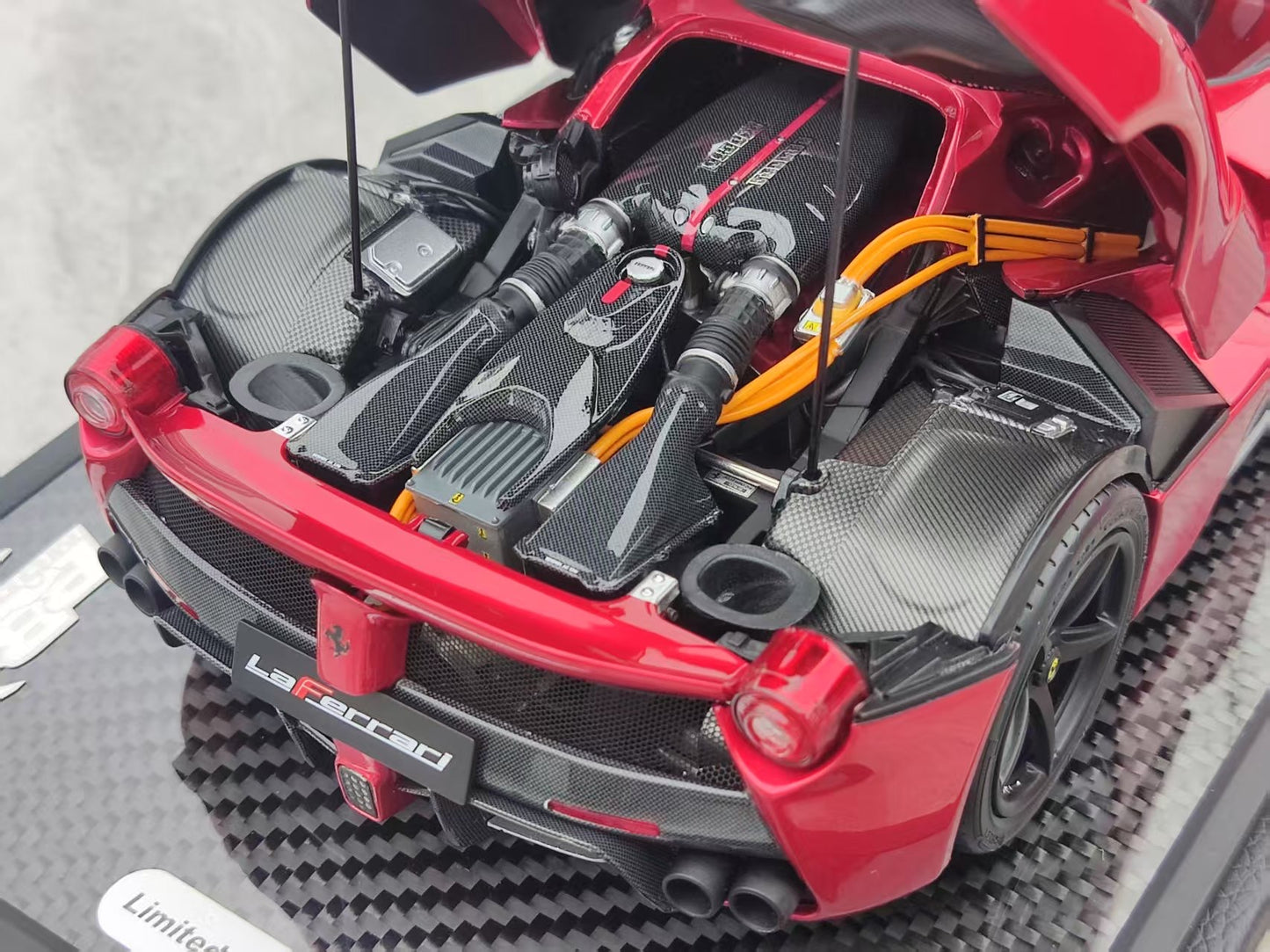 BBR 1/18 Ferrari LaFerrari Diecast Model, Fully Opening, Metallic Red (BBR182240)