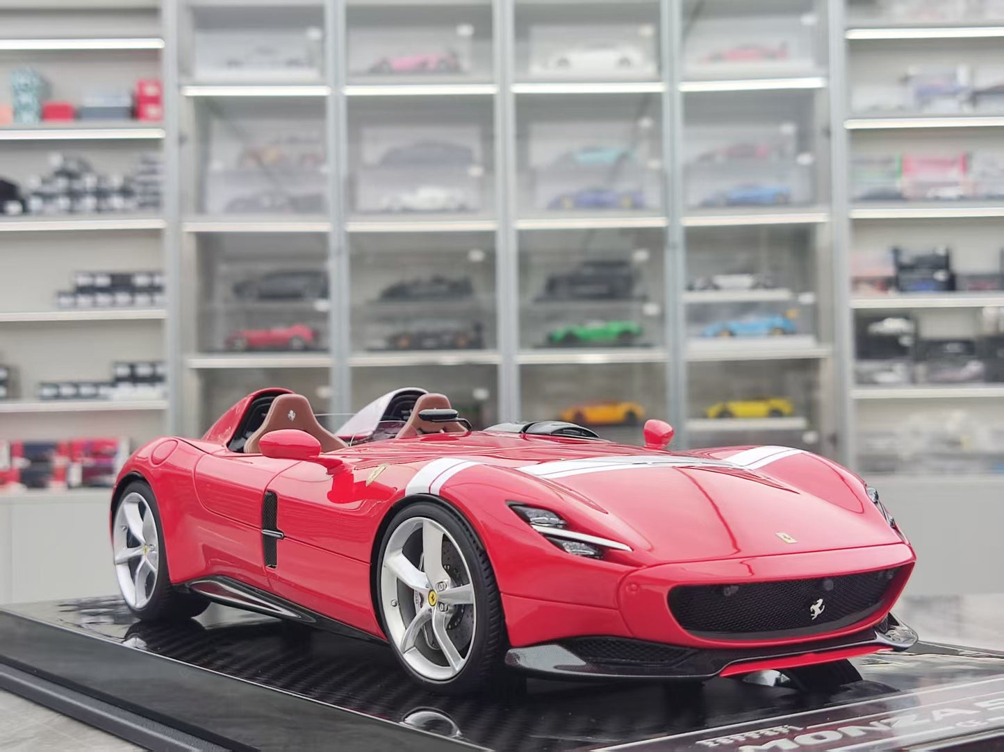 CE 1/18 Ferrari Monza SP2 Standard Red CE011