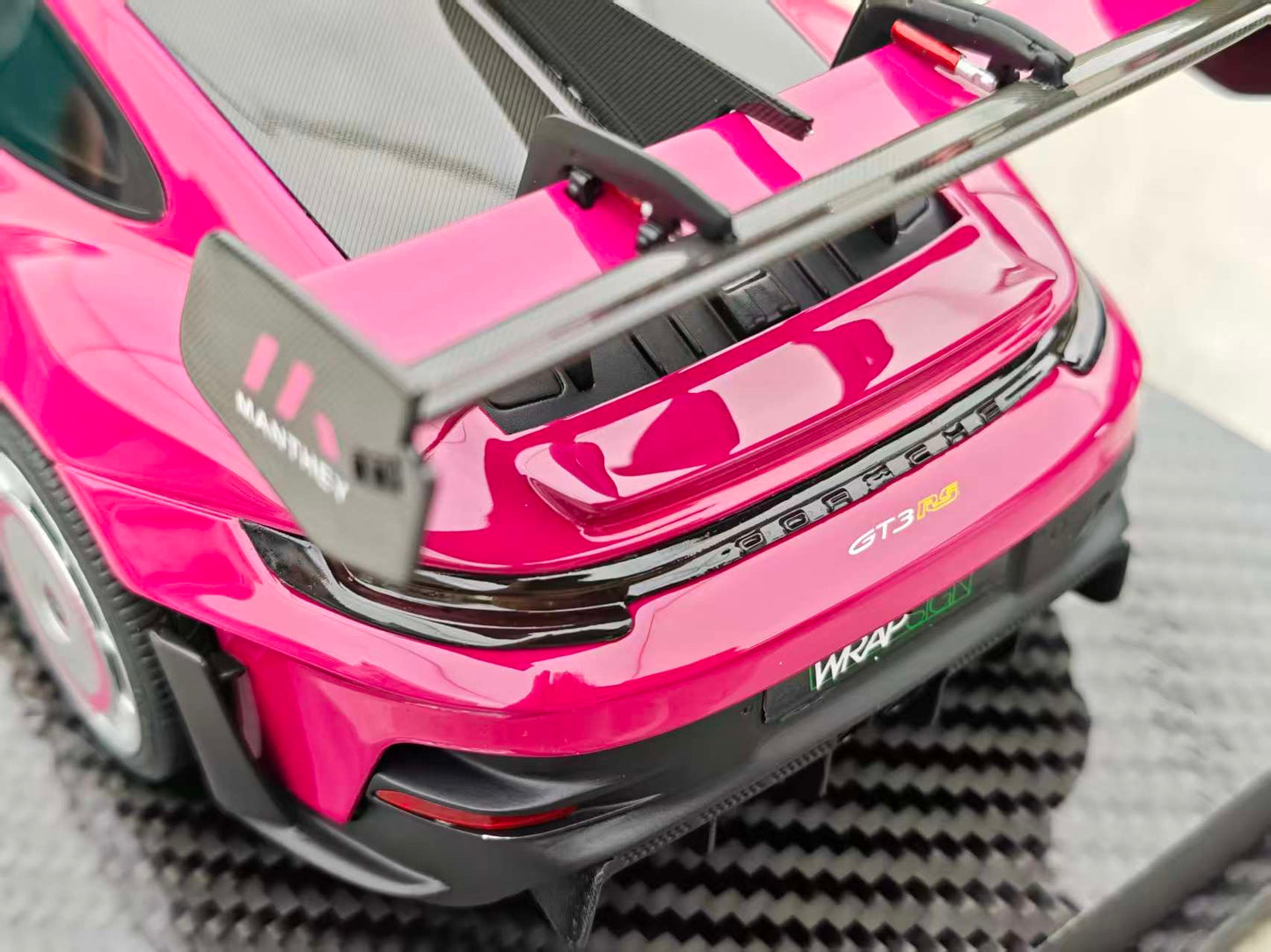 VIP 1/18 Porsche 911 GT3 RS-Manthey Racing, Pink VIP190