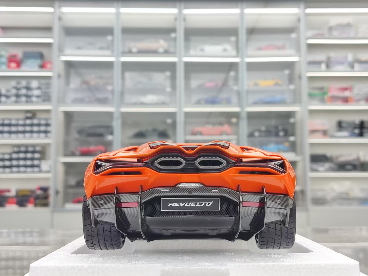 LCD 1/18 Lamborghini Revuelto Alloy Full Opening Orange LCD18026-OR