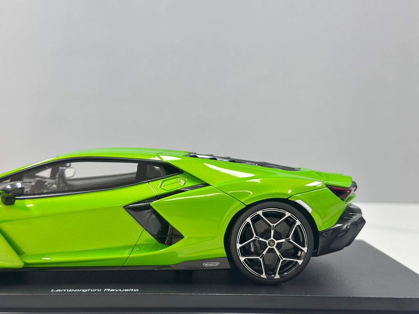 Topspeed 1/18 Lamborghini Revuelto Green TS0621