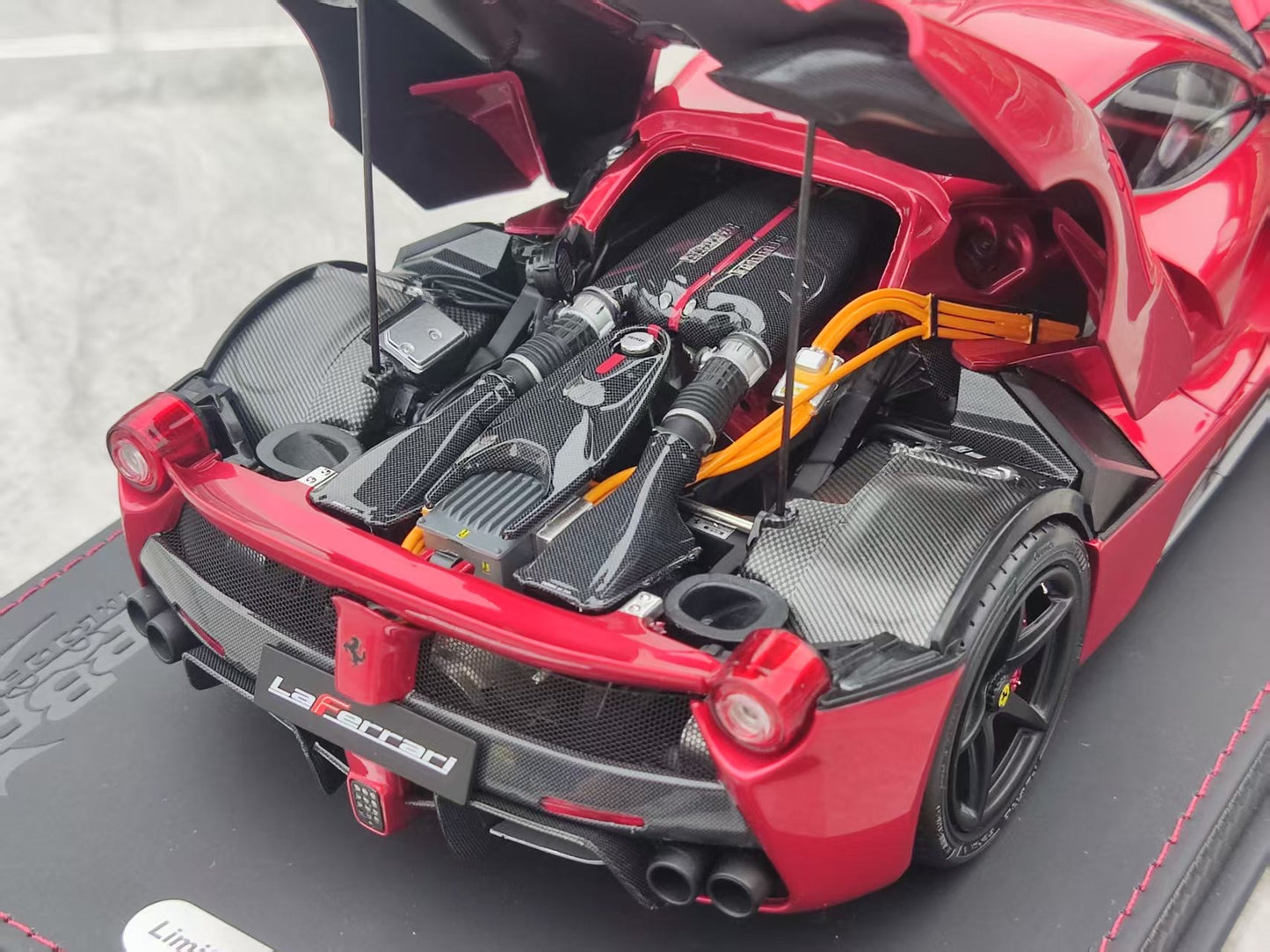 BBR 1/18 Ferrari LaFerrari Diecast Model, Fully Opening, Metallic Red (BBR182240A)