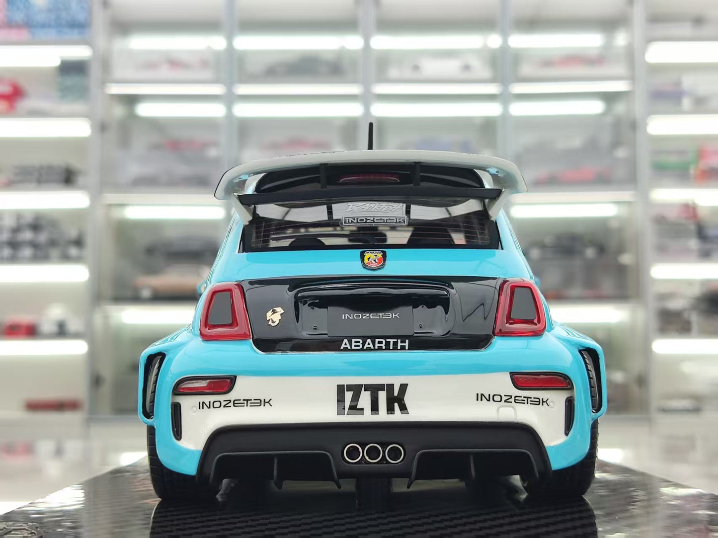 VIP 1/18 Abbas 595 Tiffany Blue VIP182