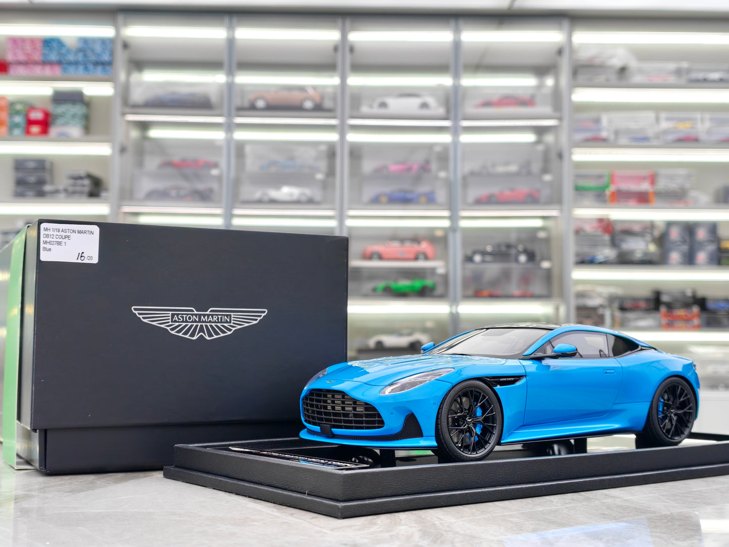 MOTORHELIX 1/18 Aston Martin DB12 COUPE Blue MH330