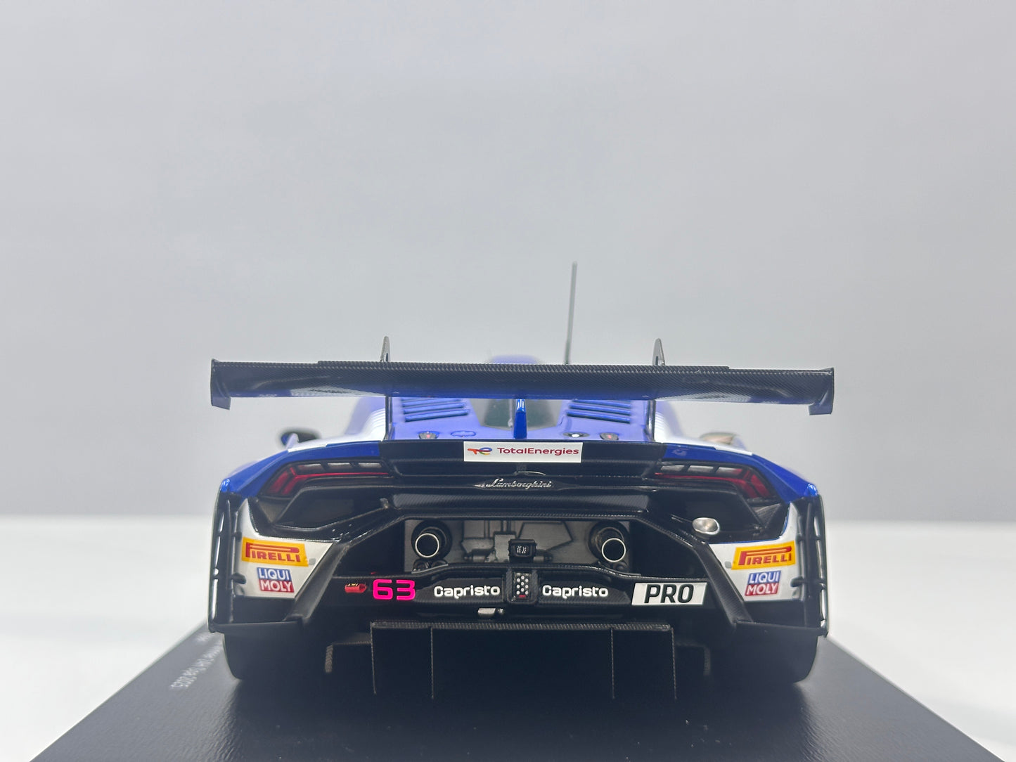 Spark 1/18 Lamborghini Huracan GT3 EVO 2 2025 Spa-Francorchamps Victory No. 63, Blue Livery, 18SPA2025