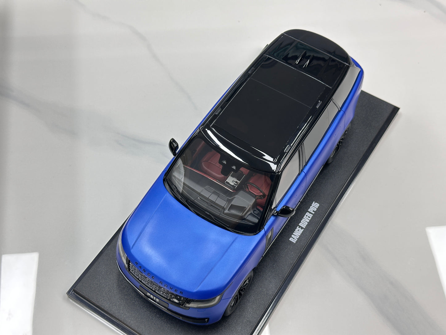 GT Spirit 1/18 Land Rover Range Rover P615 SV Blue GT540