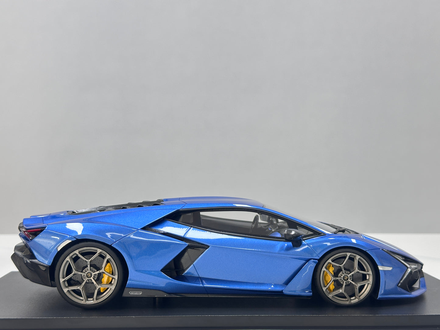 Topspeed 1/18 Lamborghini Revuelto Blue TS0619