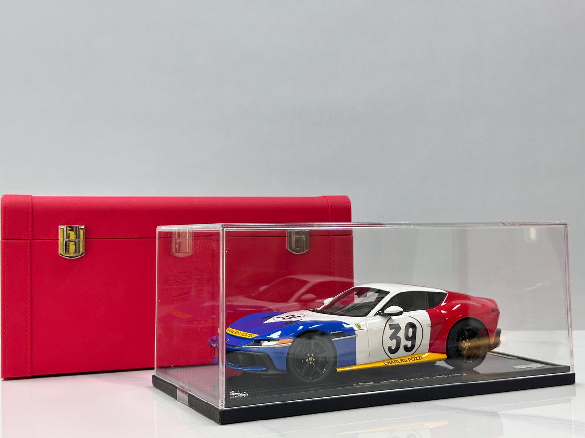 BBR 1/18 Ferrari 12Cilindri Coupé (Special Edition) with Luggage Set – Red/White/Blue – P18248LMST