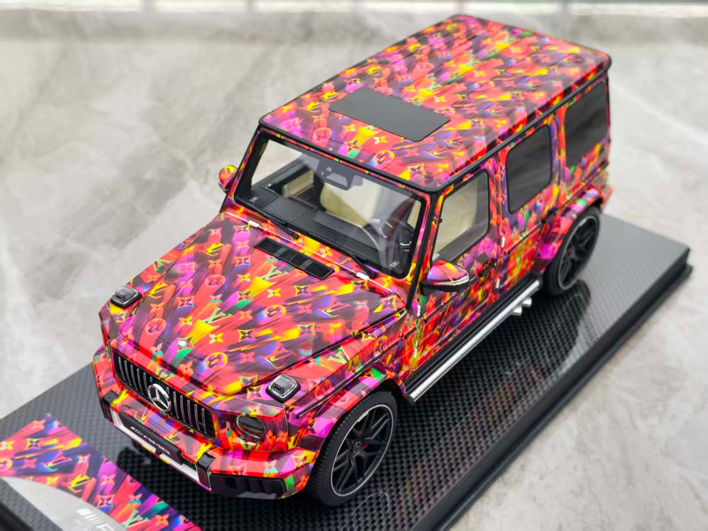 Dino Model 1/18 Mercedes-Benz G63 Custom Edition  DML001B