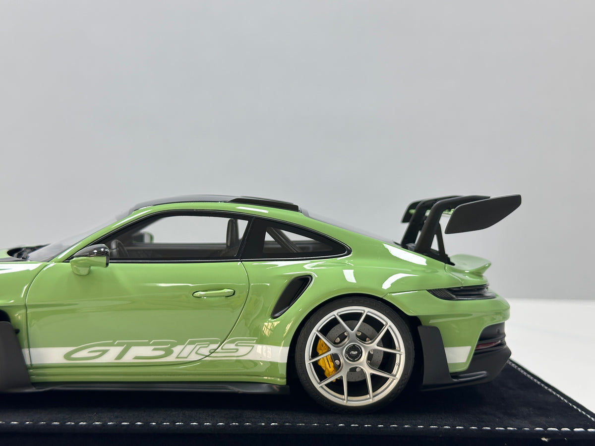 HH Model 1/18 Porsche 992 GT3 RS Francis Green HH726