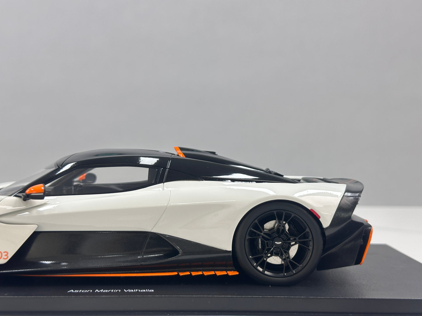 Topspeed 1/18 Aston Martin Valhalla Lunar White TS0711