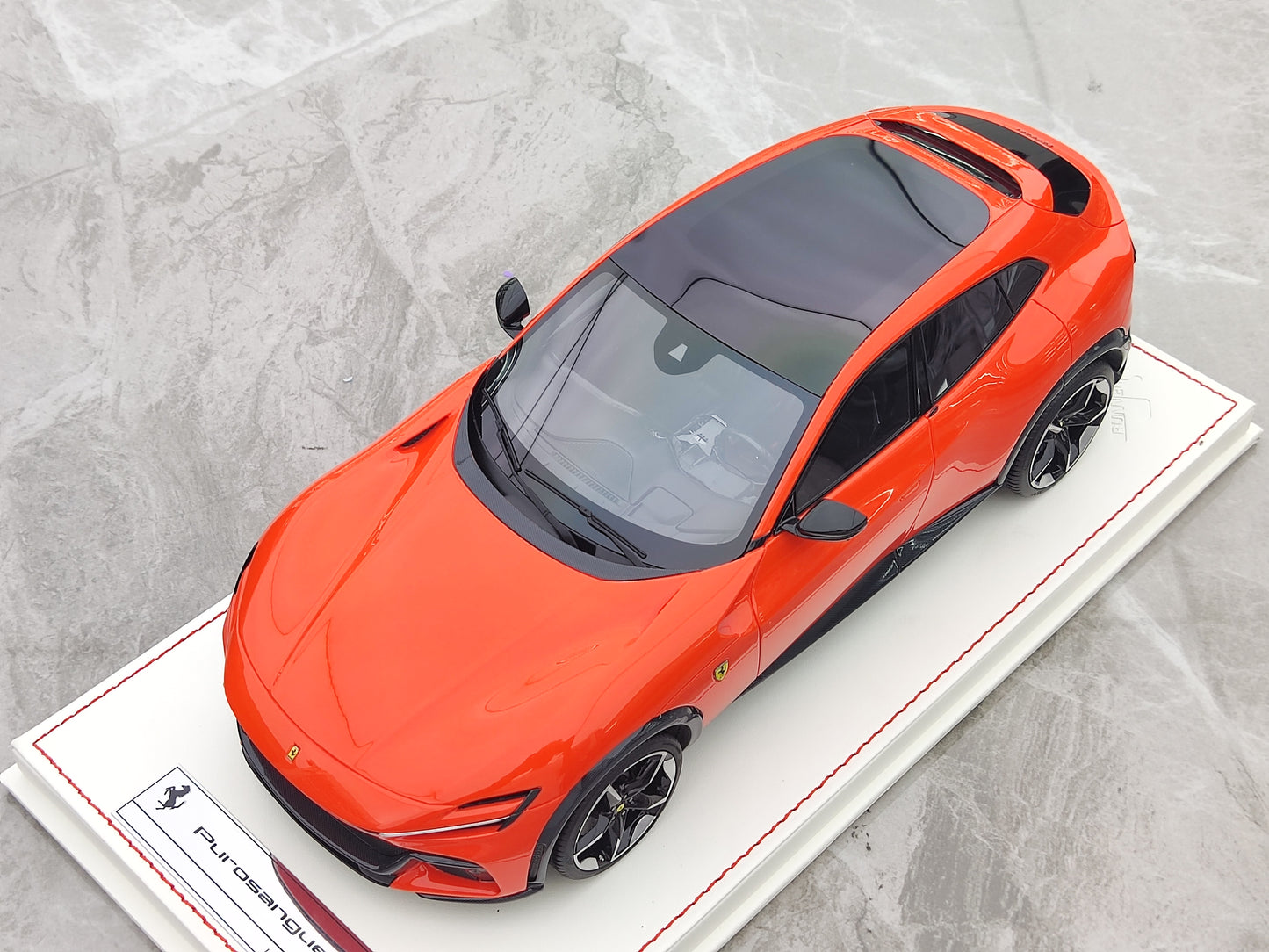 RUNNER 1/18 Ferrari Purosangue Simulation Model Car Ornaments