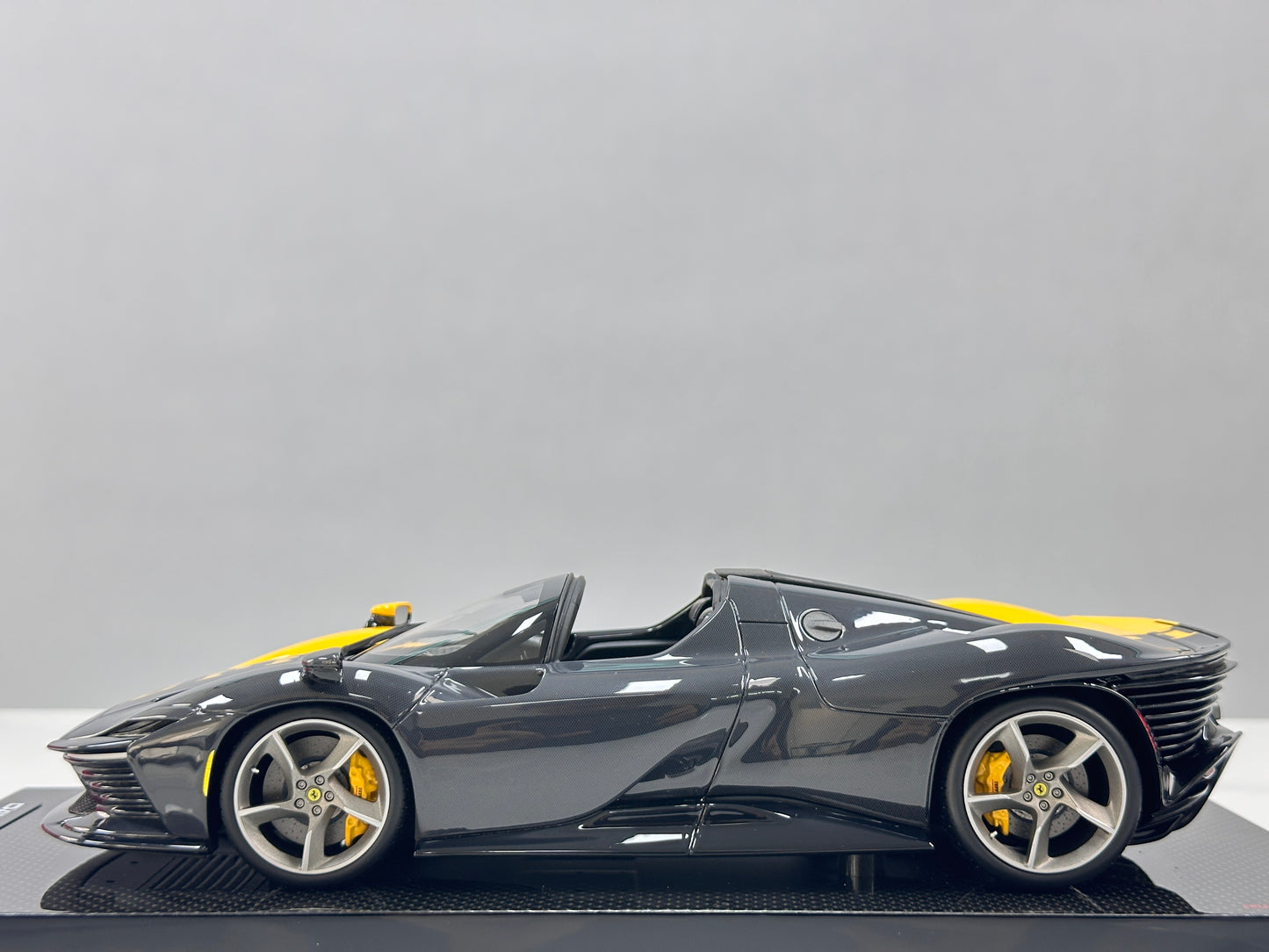 MR 1/18 Ferrari Icona Daytona SP3 Special Edition (599 Units) – Modena Yellow (FE036SE6)