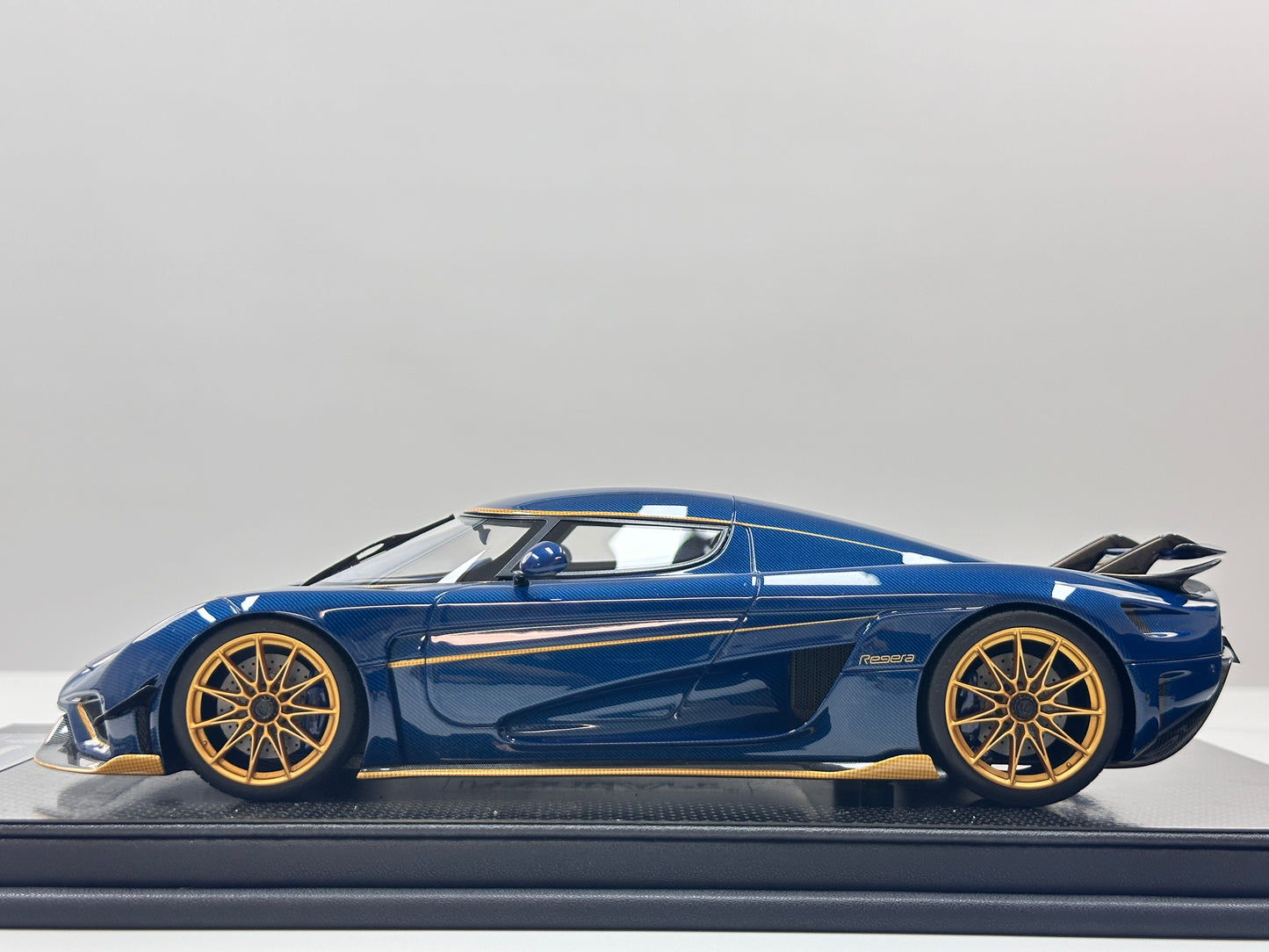 FRONTIART 1/18 Koenigsegg Regera Blue Carbon FA191