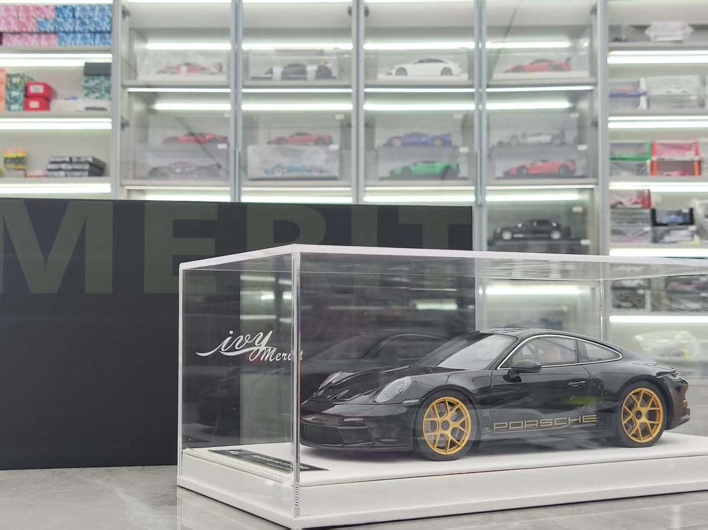 IVY 1/18 Porsche 911 S/T (992) Limited Edition Car Model Birthday Gift