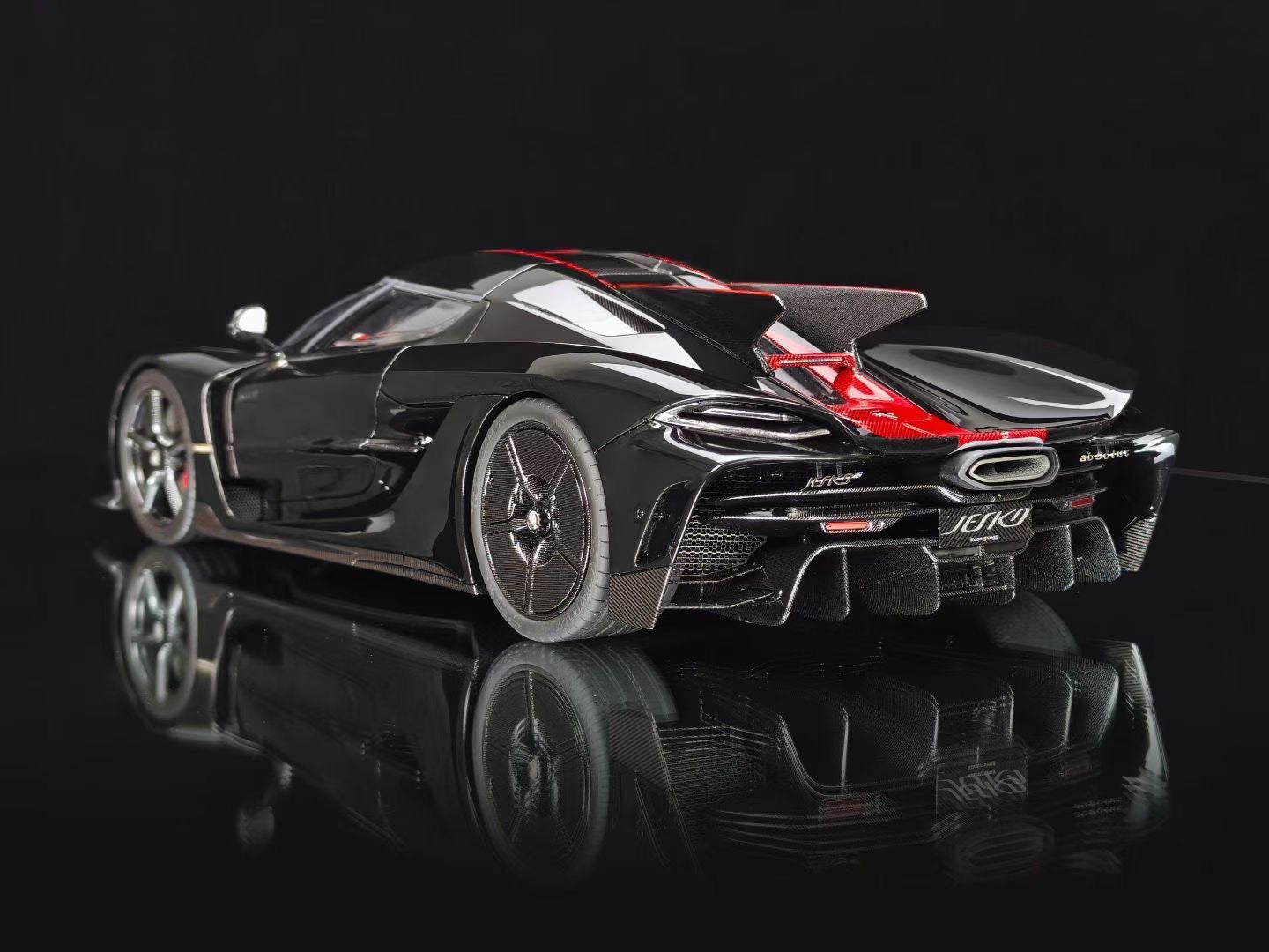 Frontiart 1/18 Koenigsegg Jesko Absolute Edition Jet Black