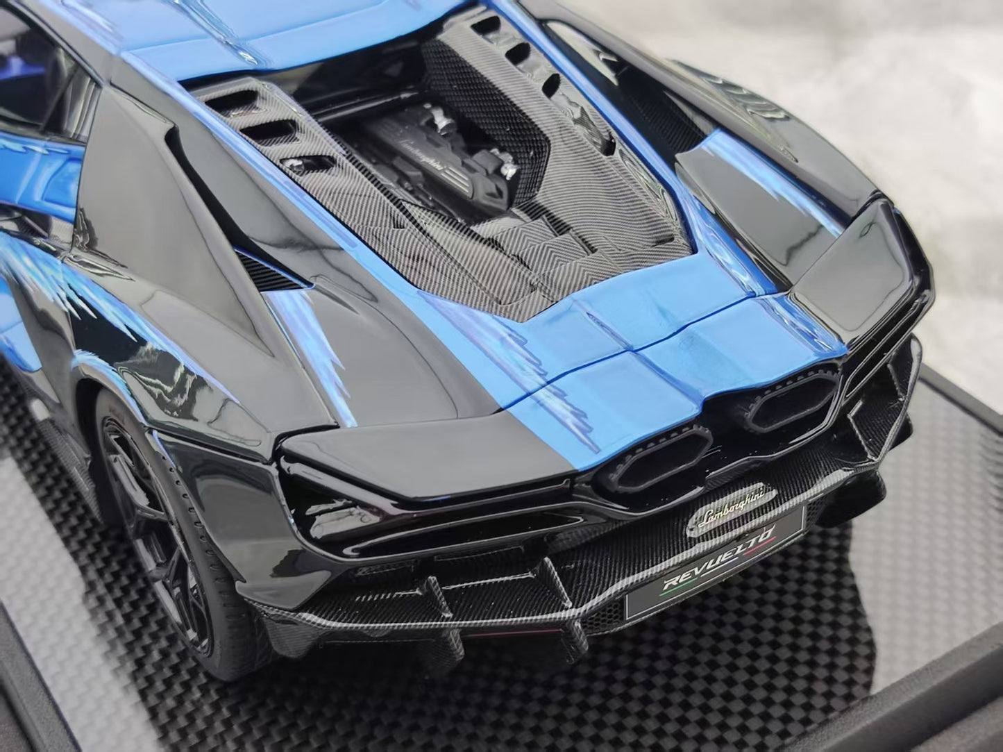 IVY 1/18 Lamborghini Revuelto Opera Unica 60th Anniversary Blue IVY233
