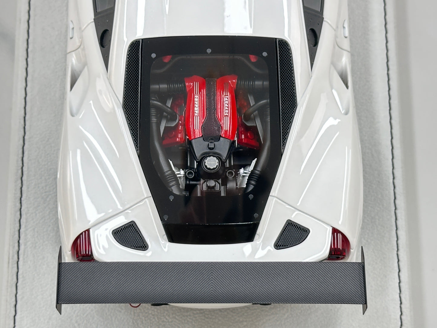 GH MODEL 1/18 Ferrari 488 Challenge Evo Pearl White GH021