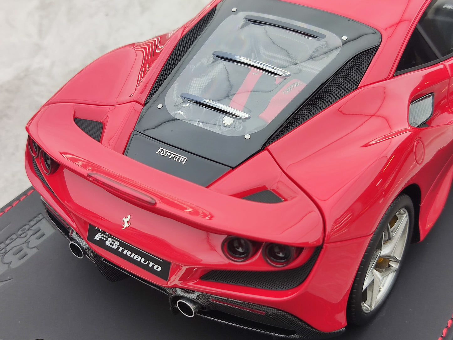 BBR 1/18 Ferrari F8 Norma Ruĝa Limigita Eldono Simulada Modelaŭto P18171A1-25