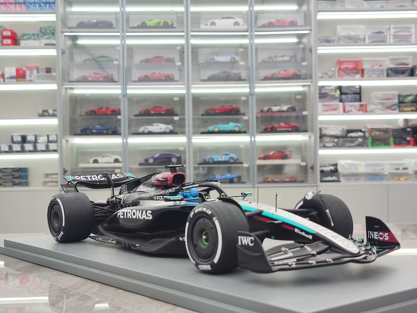 SPARK 1/18 Mercedes AMG F1 Team W15 2024 race to be determined No. 63 Russell Green paint Simulation F1 car model 18S977