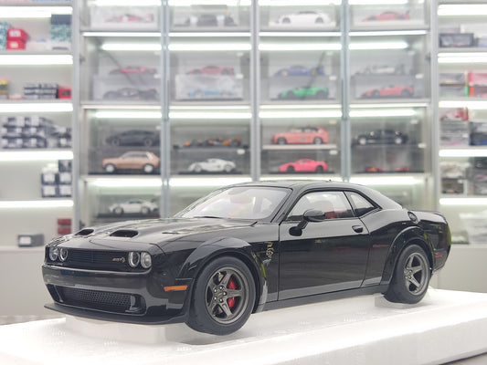 AUTO Art 1/18 Dodge Challenger SRT Super Stock 2023 Black 71765