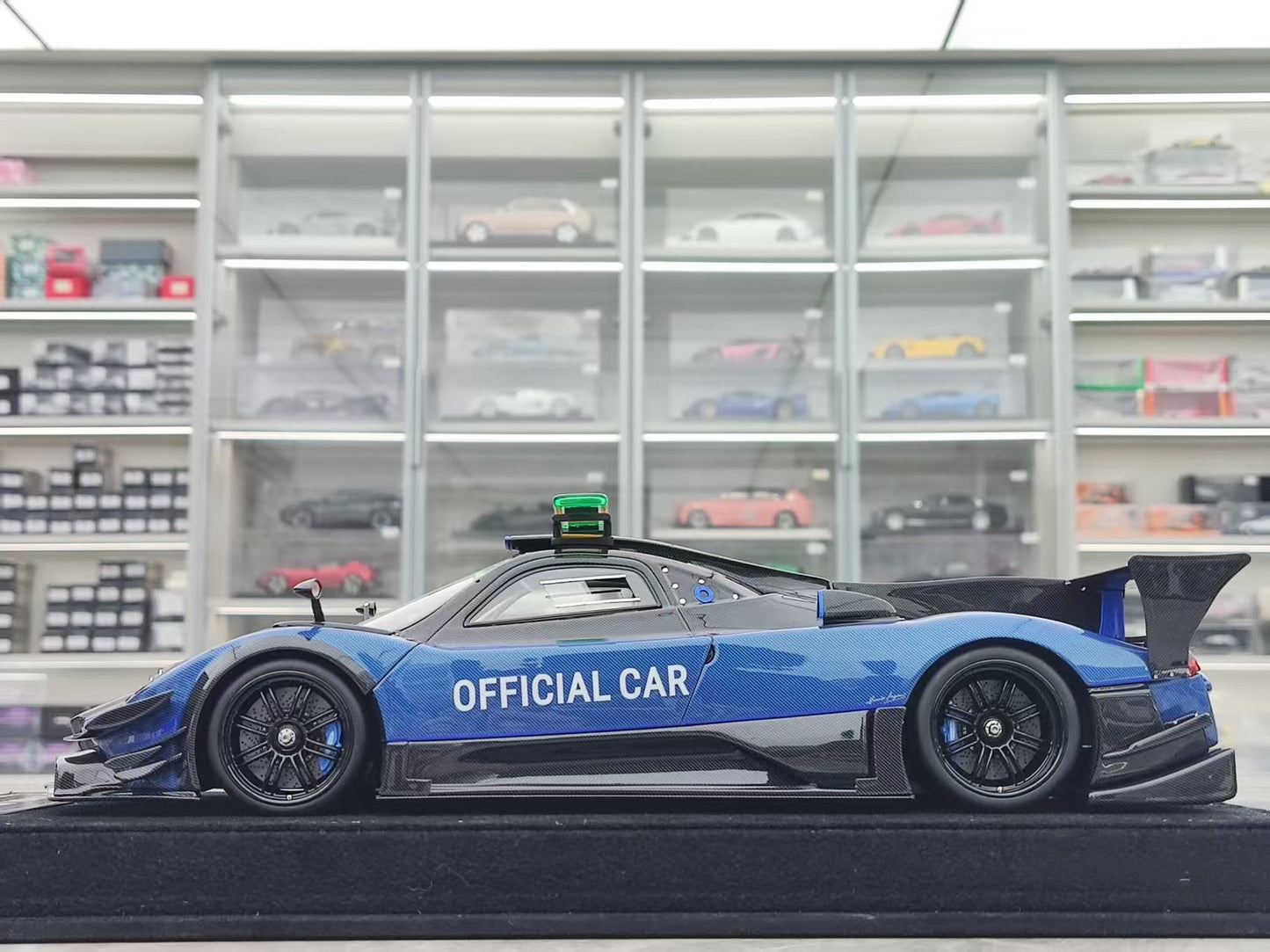 HH Model 1/18 Pagani Zonda R & Evolution Specials Safety Car HH565