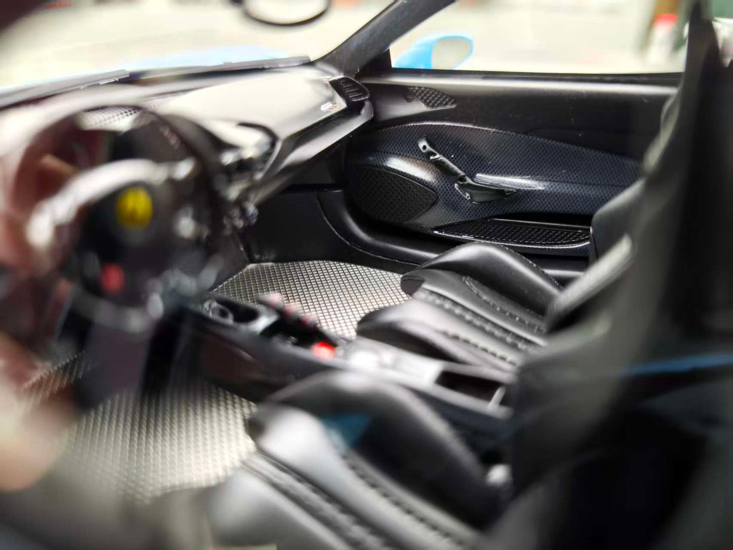 GH Model 1/18 Ferrari Novitec 488pista, Prata Blue GH007