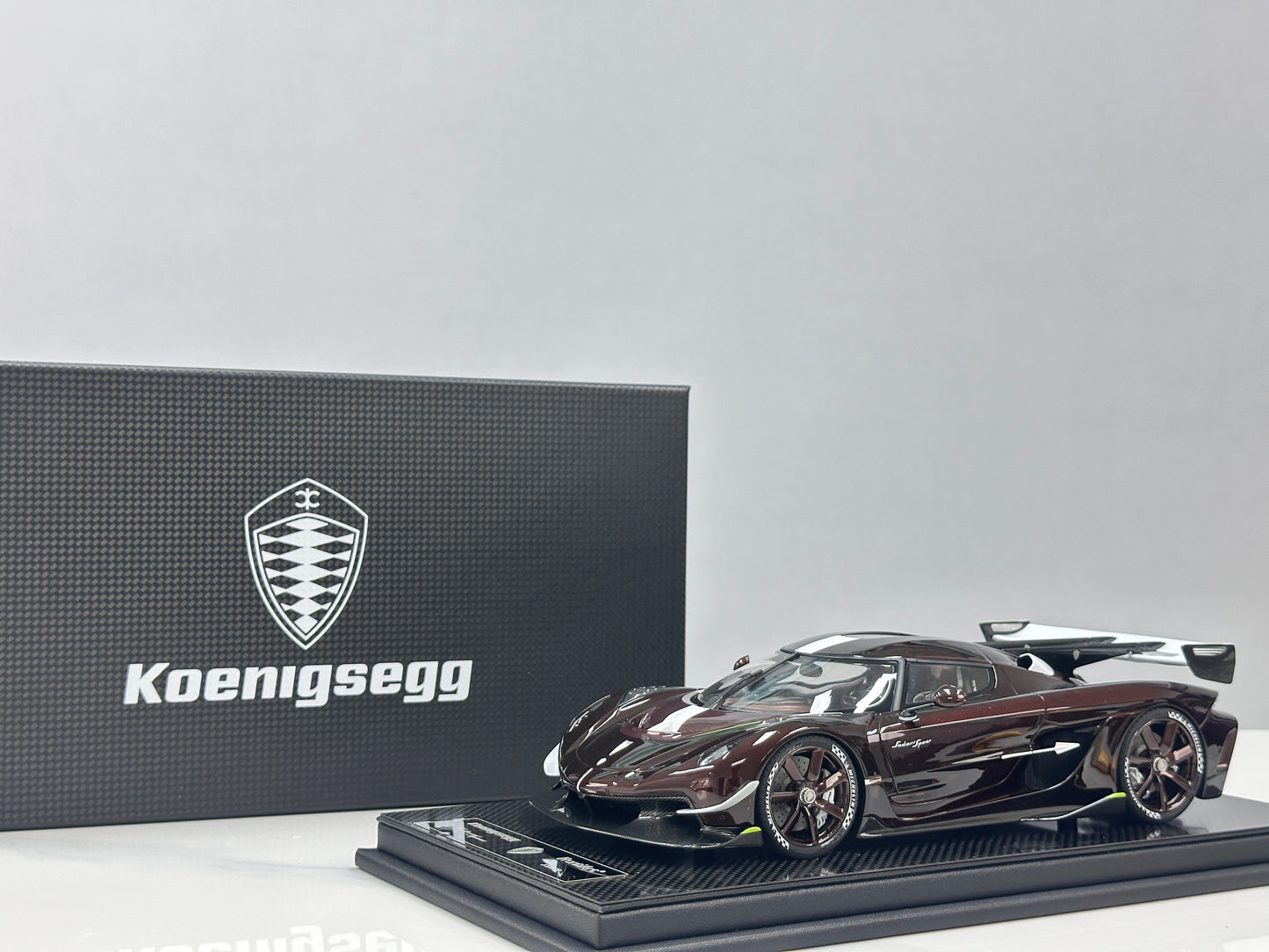 FRONTIART 1/18 Koenigsegg Jesko "Sadair's Spear" – Brown (FA198)