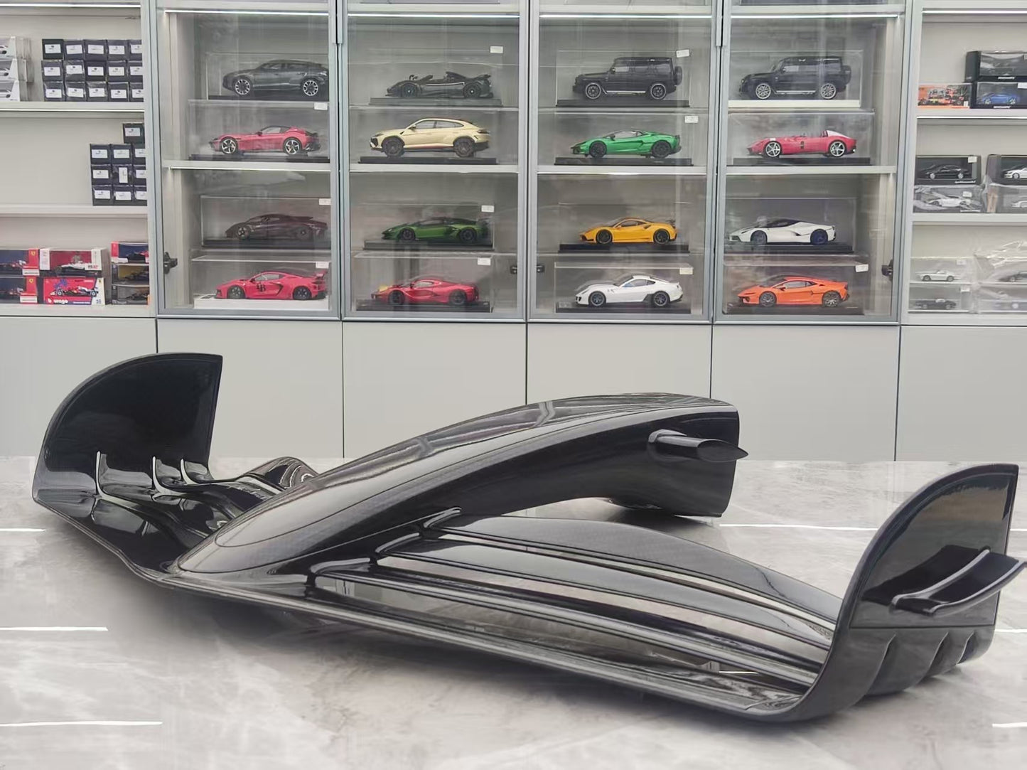 Downforce 1/3 Formula One front wing, handcrafted resin, decorative piece, wall-mountable, carbon fiber, nude finish, can be customized with stickers.