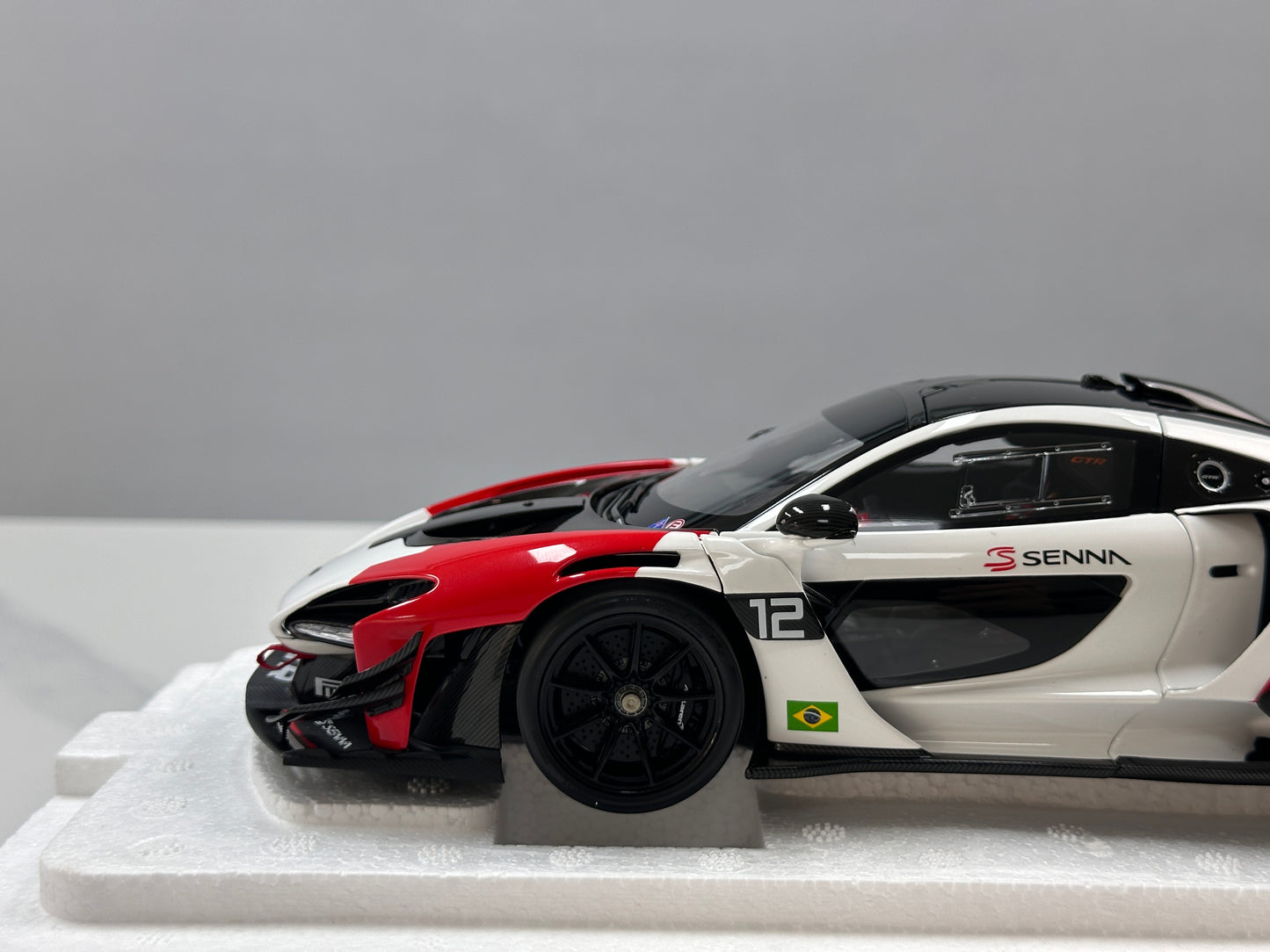 LCD 1/18 McLaren Senna GTR Red and White LCD18016-RW