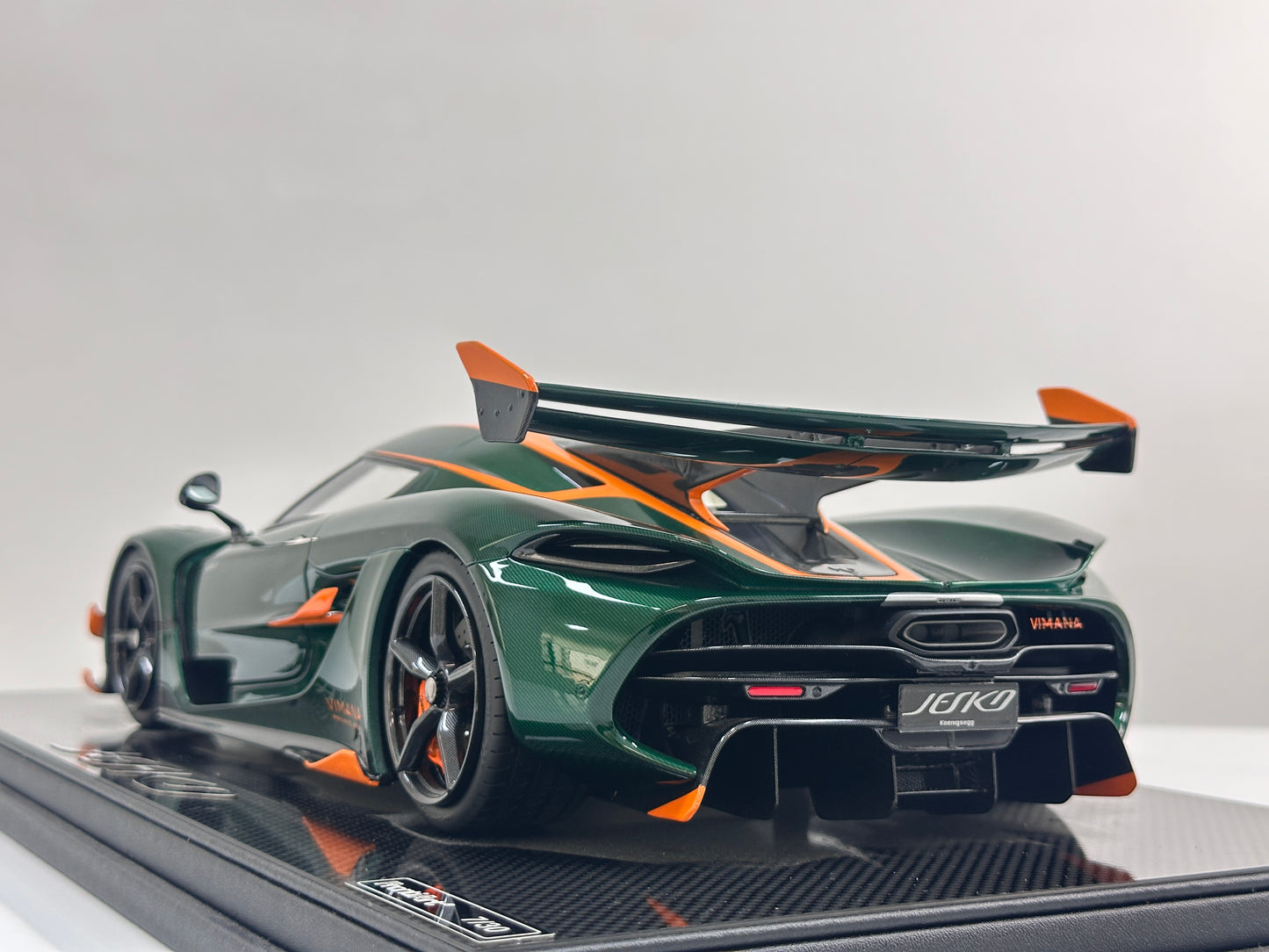 FRONTIART 1/12 Koenigsegg Jesko Carbon Emerald Green (FA190)